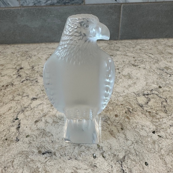 Lalique Collectors Society crystal eagle - Picture 12 of 12